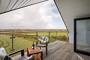 Ridgeway Park - balcony off lounge