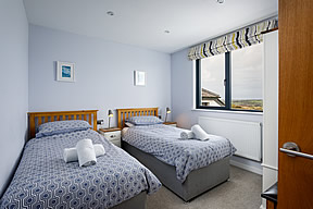 Ridgeway Park - twin bedroom